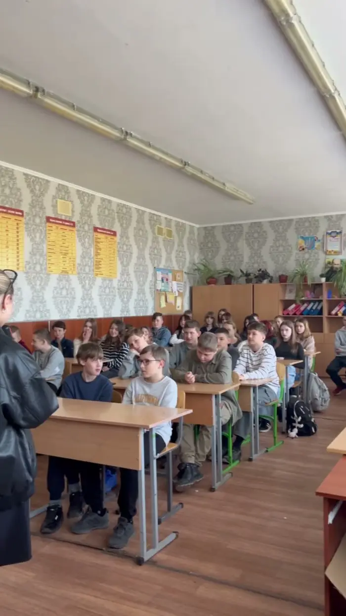 Speaking in a front-line school